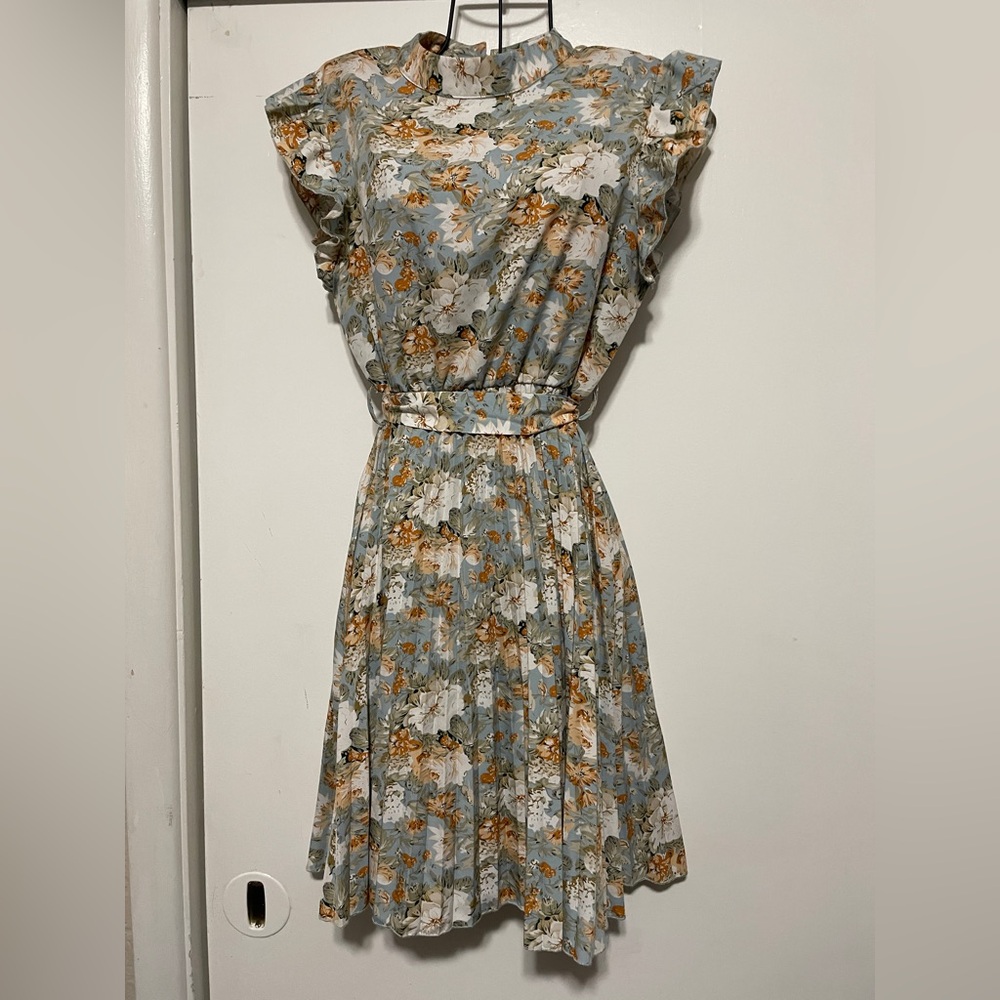 Stunning Spring /Summer dress so flattering